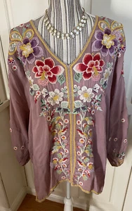 Johnny Was Shirt mit Blumenstickerei Größe XL rosa neu mit Etikett - wunderschön - Bild 1 von 7