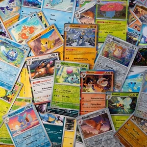 Paquete de 100 tarjetas S&V 151 (incl. 25 Holograma Raro/Holo Inverso) SIN REPETICIONES - Imagen 1 de 4