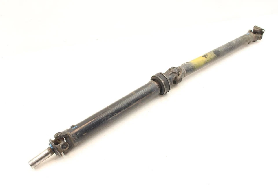 90-94 Nissan Pickup D21 2WD Rear Drive Shaft Assembly Foto 1 de 4