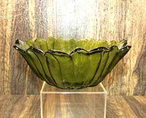 Caramelo vintage Indiana Glass Lily Pons aguacate vidrio verde girasol 7" - Imagen 1 de 10