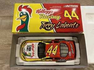2005 Action Terry Labonte #44 Kellogg's Monte Carlo GM Dealer 1/24 Scale Diecast - Picture 1 of 16