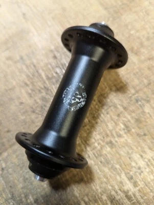 Buje delantero WTB 32 orificios con rodamientos sellados. Lotes disponibles Foto 1 de 4