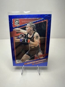 2022 Donruss Optic VALENTINA SHEVCHENKO Blue Velocity #41 UFC - Foto 1 di 2