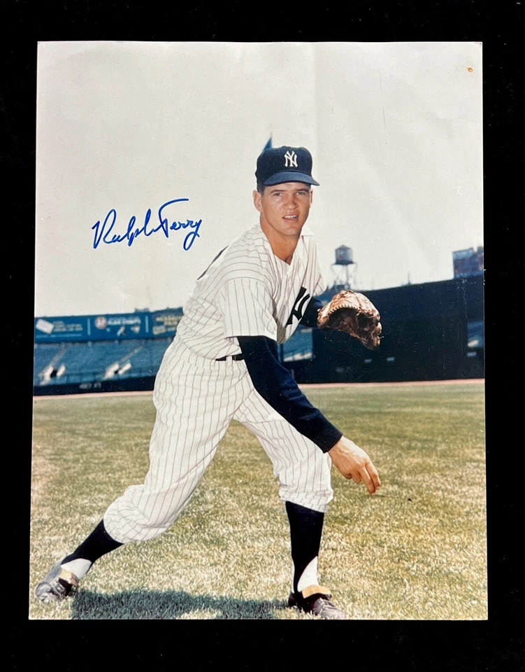 NEW YORK YANKEES PITCHER RALPH TERRY (D. 2022) HAND SIGNED 11X14 PHOTO. - Image 1 of 1