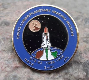 Insigne broche cravate de mission satellite de la navette spatiale STS 93 Columbia Chandra - Photo 1/2