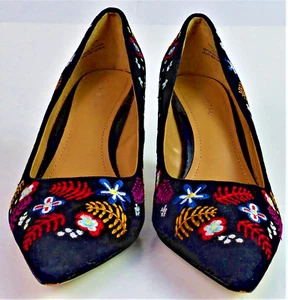 GUNMETAL Pearl2 Women's Black Embroidered Floral Pumps Shoes Leather Size 7.5  - Picture 1 of 11