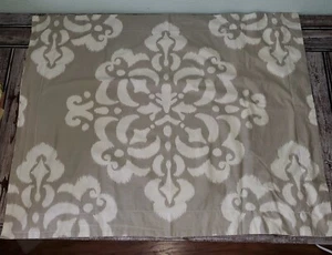 PB Schlafsaal Kissenbezug grau weiß Medaillon Baumwolle Standardgröße - Bild 1 von 7