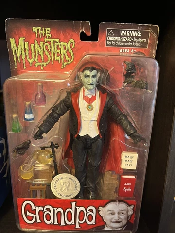 Diamond Select THE MUNSTERS GRANDPA Complete TRU Toys R Us Exclusive Brand New!! Cover