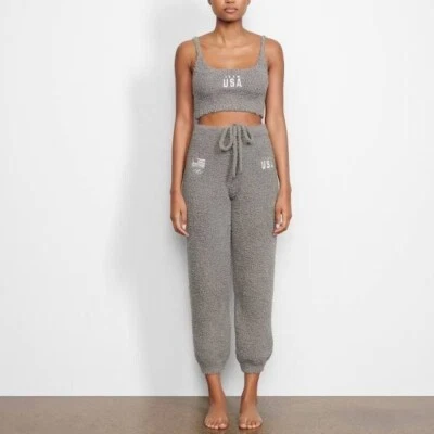 Acogedora camiseta sin mangas tejida SKIMS + conjunto de jogger equipo EE. UU. gris S/M-L/XL Foto 1 de 4