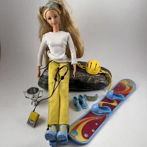 Barbie Generation Girl Tori Dance Party Snowboard And Accessories Vintage - Picture 1 of 13