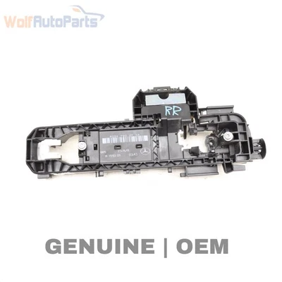 2016-2017 MERCEDES-BENZ B250E - Right Exterior DOOR Handle Bracket 2047602734 - Image 1 of 4