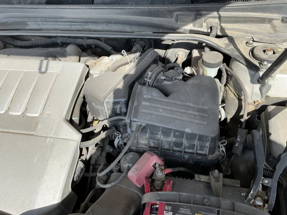 Air Cleaner 3.5L 2GRFE Engine 6 Cylinder Fits 09-16 VENZA 4850435 - Imagem 1 de 1