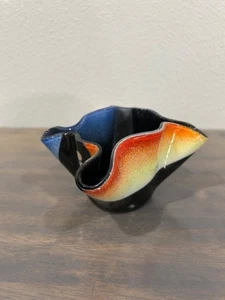 Signierte Kunst Glas Taschentuch Vase schwarz blau orange Wirbel 6" - Bild 1 von 9