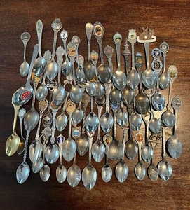 Large Lot of 49 Vintage Souvenir Collector Spoons States Places Figural - Picture 1 of 9