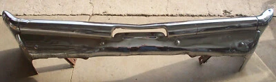1960 60 Chrysler Saratoga - New Yorker Chrome Front Bumper w/ Brackets Used OEM Foto 1 de 4