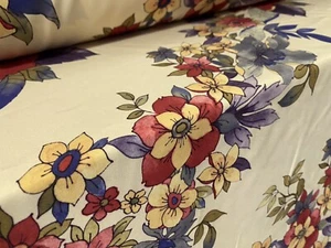 Stretch Pongee Dress Fabric, Per Metre - Lemon Floral Print - Picture 1 of 3