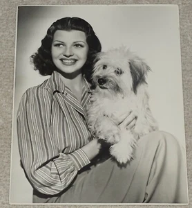 RITA HAYWORTH - N & B-TBE - 27,7 x 34,6 CM - Picture 1 of 2