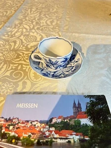 Mokka Tasse mit Untertasse Zwiebelmuster Meissen gebrauchspuren beschädigt - Bild 1 von 4