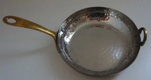 Vintage gehämmert KUPFER 6" KLEINE BRATPFANNE Dose gefüttert mit 4" MESSINGGRIFF - Bild 1 von 3