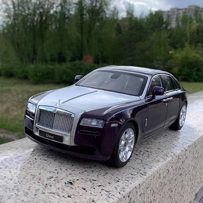 Kyosho 1:18 Rolls Royce Ghost Alloy Simulation Car Model Luxury Collection - Image 1 of 4