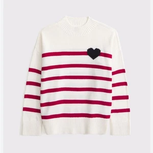 Abercrombie Kids Oversized graphic Mockneck Striped Heart Sweater - 5/6 - Picture 1 of 4