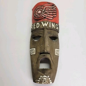 Detroit Red Wings NHL Pottery Tribal Mask Logo Wallhanging Decor Hockey Tiki - Bild 1 von 6