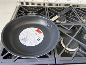 Fry Pan 12 Inch Aluminum Non Stick Coating Skillet Black Rubber Handle NSF - Picture 1 of 3