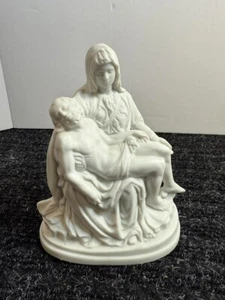 Virgin Mary and Jesus Figurine Ceramic Vintage White Approx 5"Tall - Picture 1 of 9