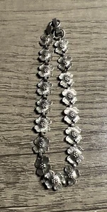Vintage Beau Sterling Silver Flower Bracelet - Picture 1 of 6
