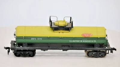 Vtg 1970's TYCO DU PONT 40' Chemical Tank Car HO Scale Freight Tanker #324B 1:87 - Image 1 of 4