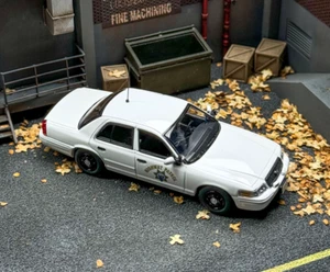 EY Rollin 1:64 CHP Highway Patrol CV CROWN VICTORIA Model Diecast Display Car - Picture 1 of 11