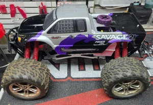 HPI Savage 21 RC Monster Truck Nitro 1/8 - Picture 1 of 6
