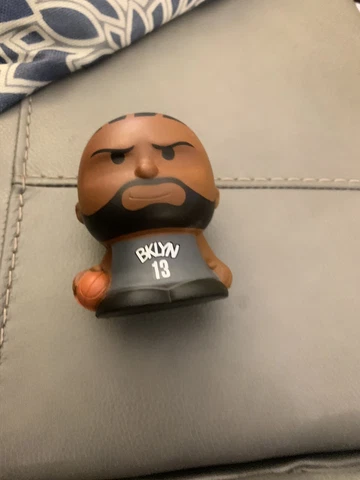 NBA 2022 Jumbo Squeezy RARE JAMES HARDEN STATEMENT UNIFORM 5” SqueezyMates 1:56 Cover
