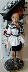 Effanbee Doll Brenda Starr Reporter Blanc/Noir 2001 w/ COA, Stand, Outfits & Box - Picture 1 of 11