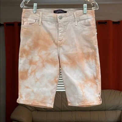 Bermudas de tiro medio Gloria Vanderbilt Tie-Dye en blanco melocotón talla 8 Foto 1 de 4