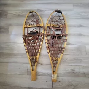IVERSON SNOW SHOES 11X32 WOOD LEATHER BINDINGS CABIN DECOR WALL HANGER UNTESTED - Picture 1 of 24
