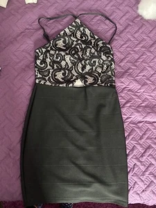 Ariana Grande Lipsy Kleid Gr. 10 - Bild 1 von 3