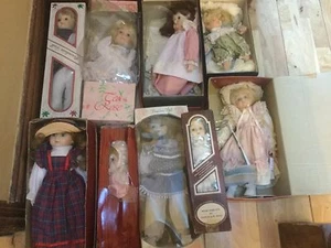 A collection of Porcelain Dolls various makes and models and rare - Picture 1 of 6