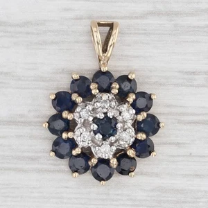 Colgante De Flor De Zafiro Azul Y Diamante De 1.05ctw En Oro Amarillo De 10k - Imagen 1 de 5