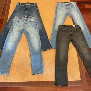Jeans Hollister slim gamba dritta denim 26X30 Epic Flex uomo LOTTO DI QUATTRO!! - Foto 1 di 8