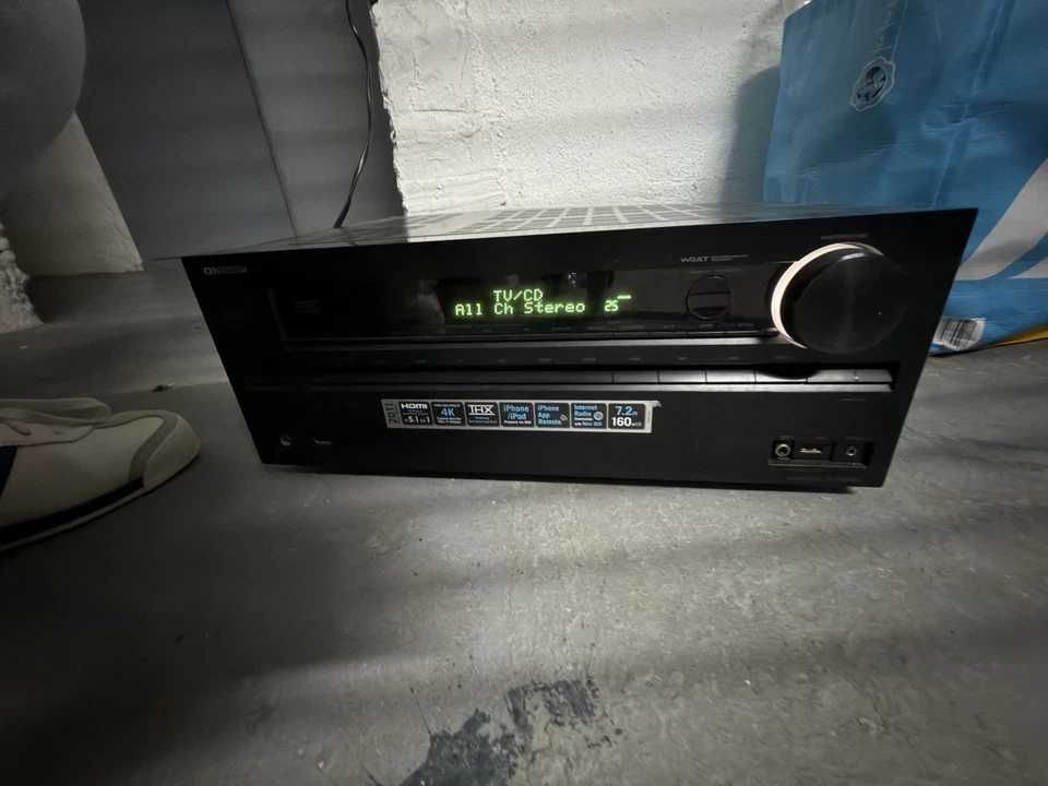 Onkyo TX-NR609 AV-Receiver – voll funktionsfähig - Bild 1 von 3