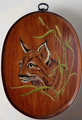 Vintage  Bob Cat Hand Painted Rustic Wood Oval Wall Plaque 10" Signed H.Steiger - Image 1 of 4