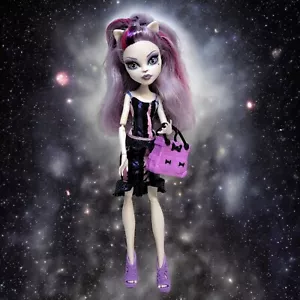 Mattel Monster High Catrine DeMew Muñeca Scaremester Zapatos de Vestir Cartera Sin Cola - Imagen 1 de 12