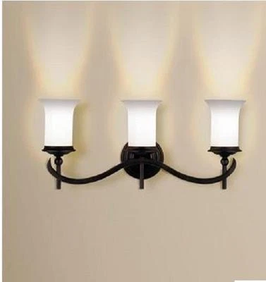 Barra de baño de 3 luces Eurofase 15815-039 Foxboro, bronce frotado con aceite/blanco Foto 1 de 3