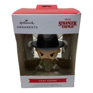 Netflix Stranger Things Chief Hopper Sello Árbol de Navidad Adorno Nuevo - Imagen 1 de 5