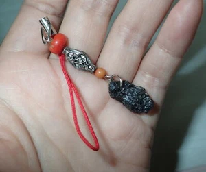 Black Tektite Charm with Semi-Precious Stone Beads 5.2 gram 2.1x1x1 cm - Picture 1 of 4