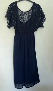 Club L dunkelblau Spitzenmix Kleid Gr. 10 - Bild 1 von 5