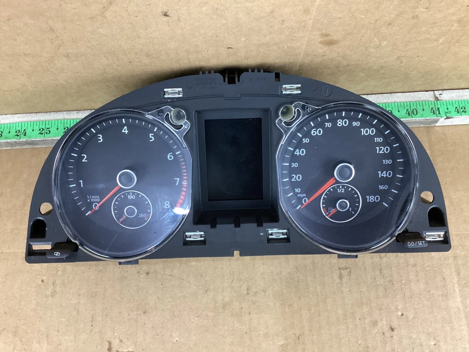 2009 - 2012 Volkswagen CC Speedometer Instrument Cluster - Image 1 of 4