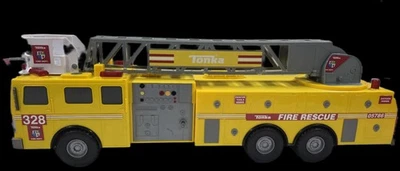 Camión de Bomberos Tonka Amarillo 31" 328 Luces de Escalera de Rescate Sirenas Trabajo 2011 Titanes Foto 1 de 4