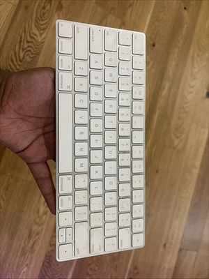 Apple A1644 Magic2 Bluetooth Wireless QWERTY Standard Keyboard White/Gray - Image 1 of 2